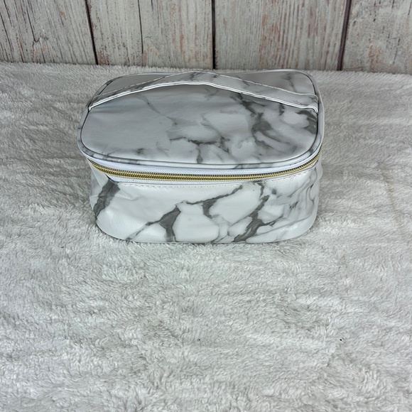 🤎Cosmetic bags!🤎 - Picture 3 of 4